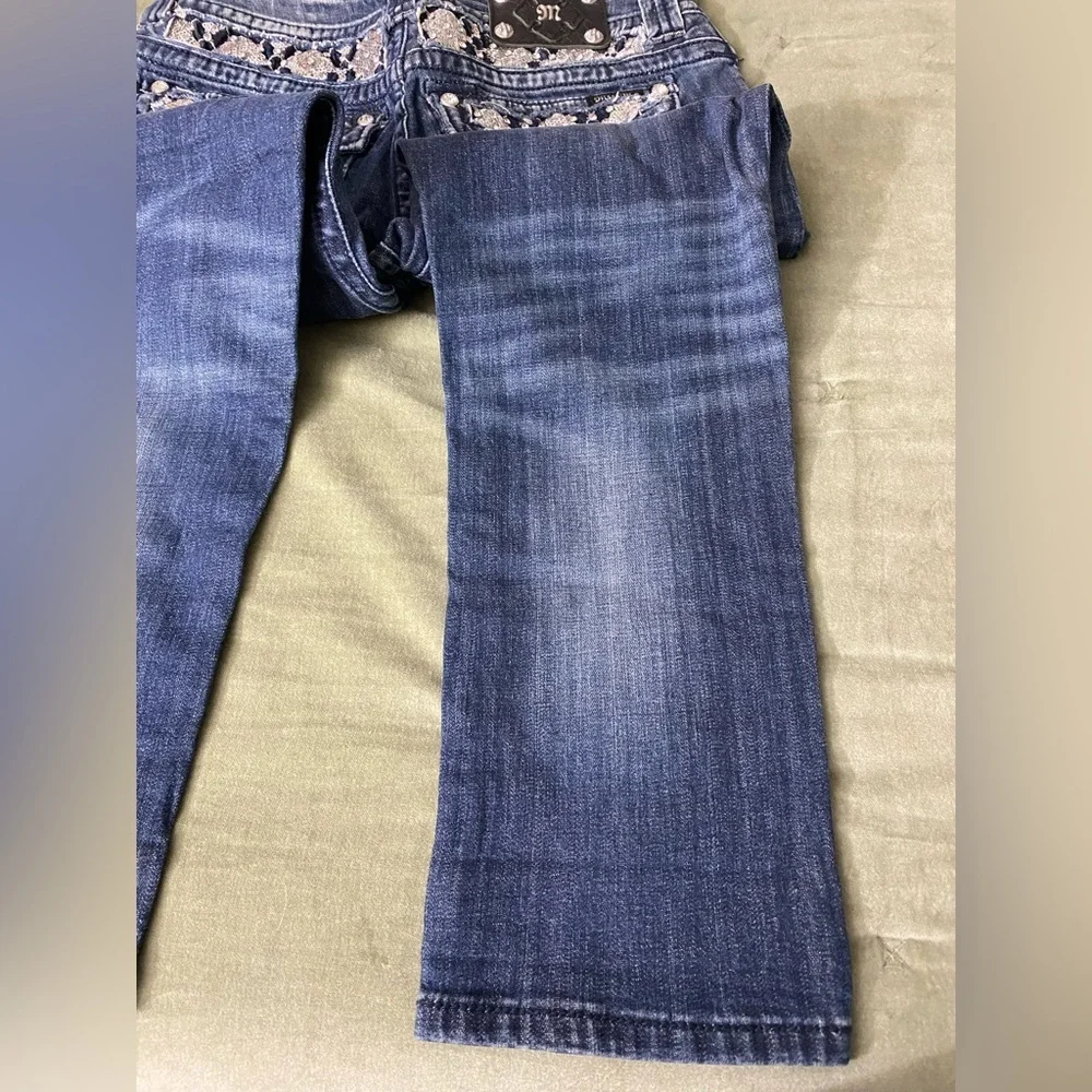 Miss Me boyfriend jeans capris size 28. X-10